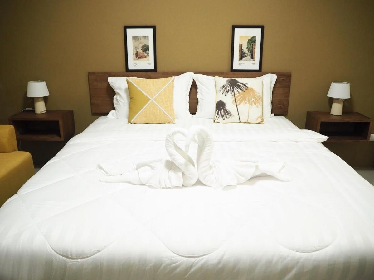 Hotel Bua House Poshtel Chiang Mai Esterno foto